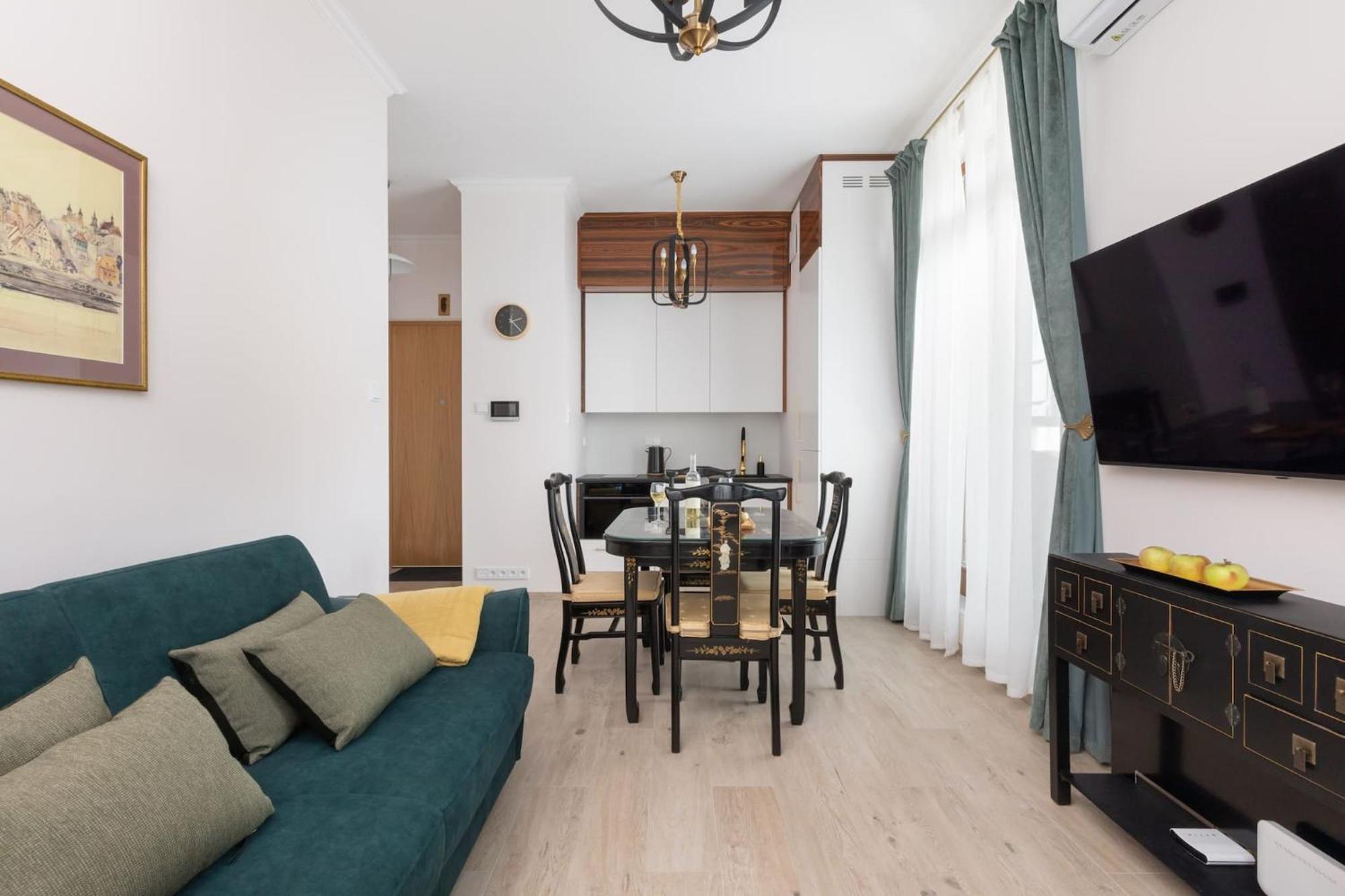 Aleja Solidarnosci 60B II By Noclegi Renters Warszawa Eksteriør bilde